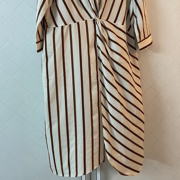 Shirt dress - Picture 3 of 5